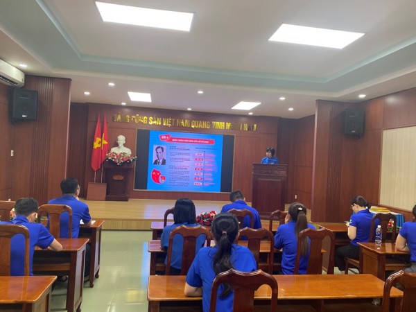 Chi đoàn Thanh tra tỉnh tổ chức tổ chức Sinh hoạt chuyên đề kỷ niệm 92 năm ngày thành lập Đoàn TNCS Hồ Chí Minh