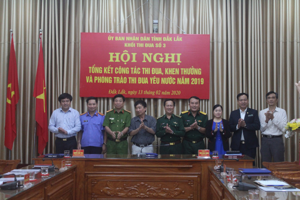 Khối thi đua số 3 - tỉnh Đắk Lắk tổ chức Tổng kết công tác thi đua, khen thưởng năm 2019 và Ký kết giao ước thi đua năm 2020.