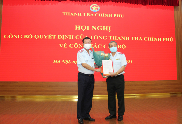 Công bố quyết định điều động, bổ nhiệm cán bộ lãnh đạo, quản lý cấp vụ