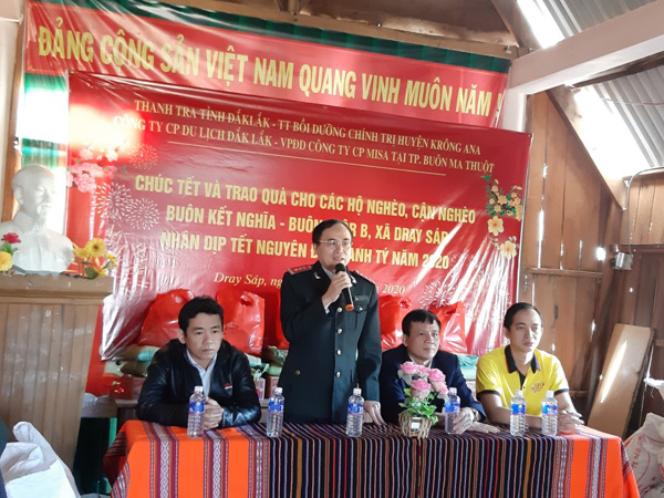 Thanh tra tỉnh và các đơn vị thăm và chúc tết đồng bào Buôn kết nghĩa nhân dịp xuân Canh Tý 2020